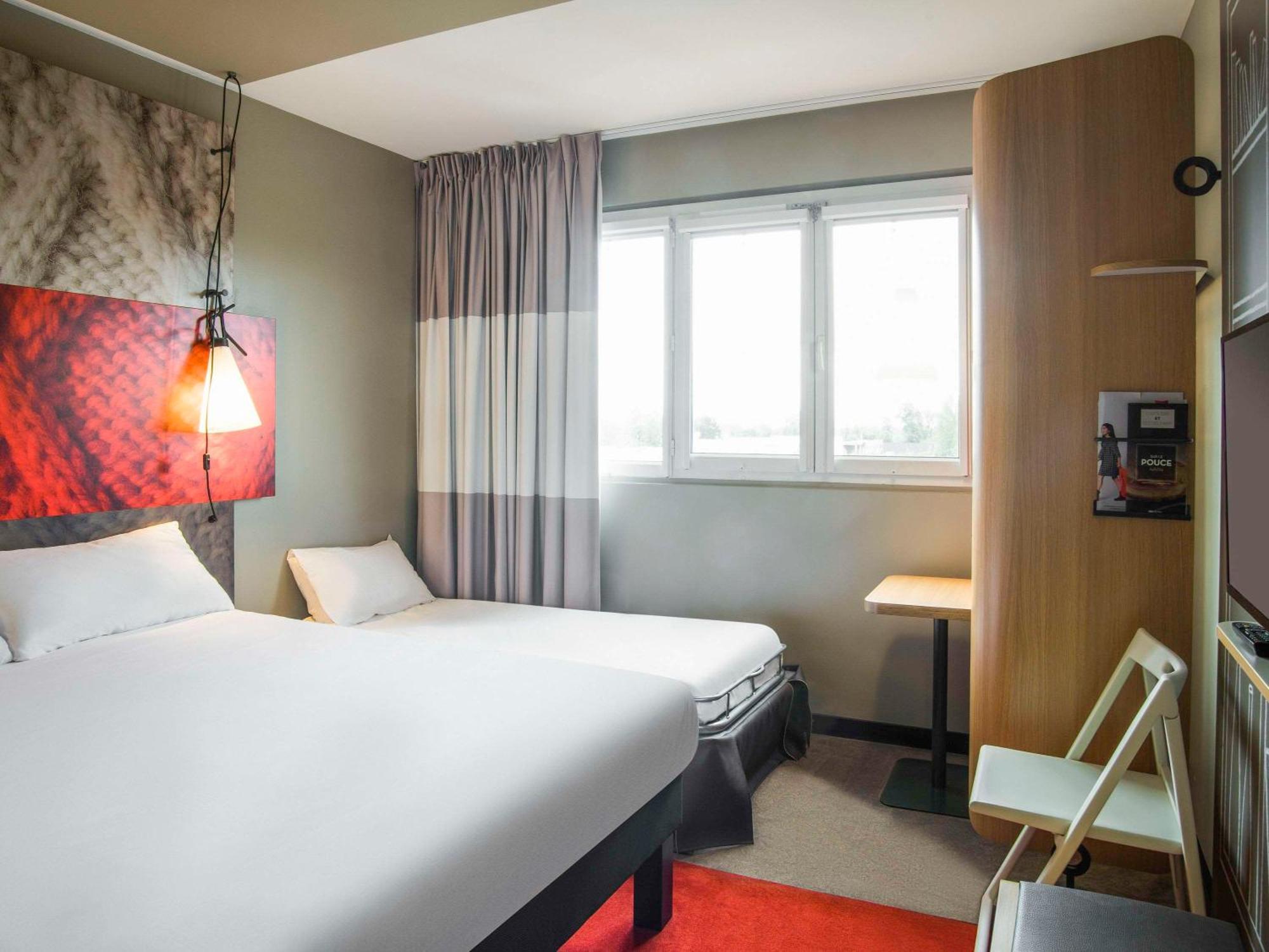 Ibis Tarbes Odos Hotel Exterior photo