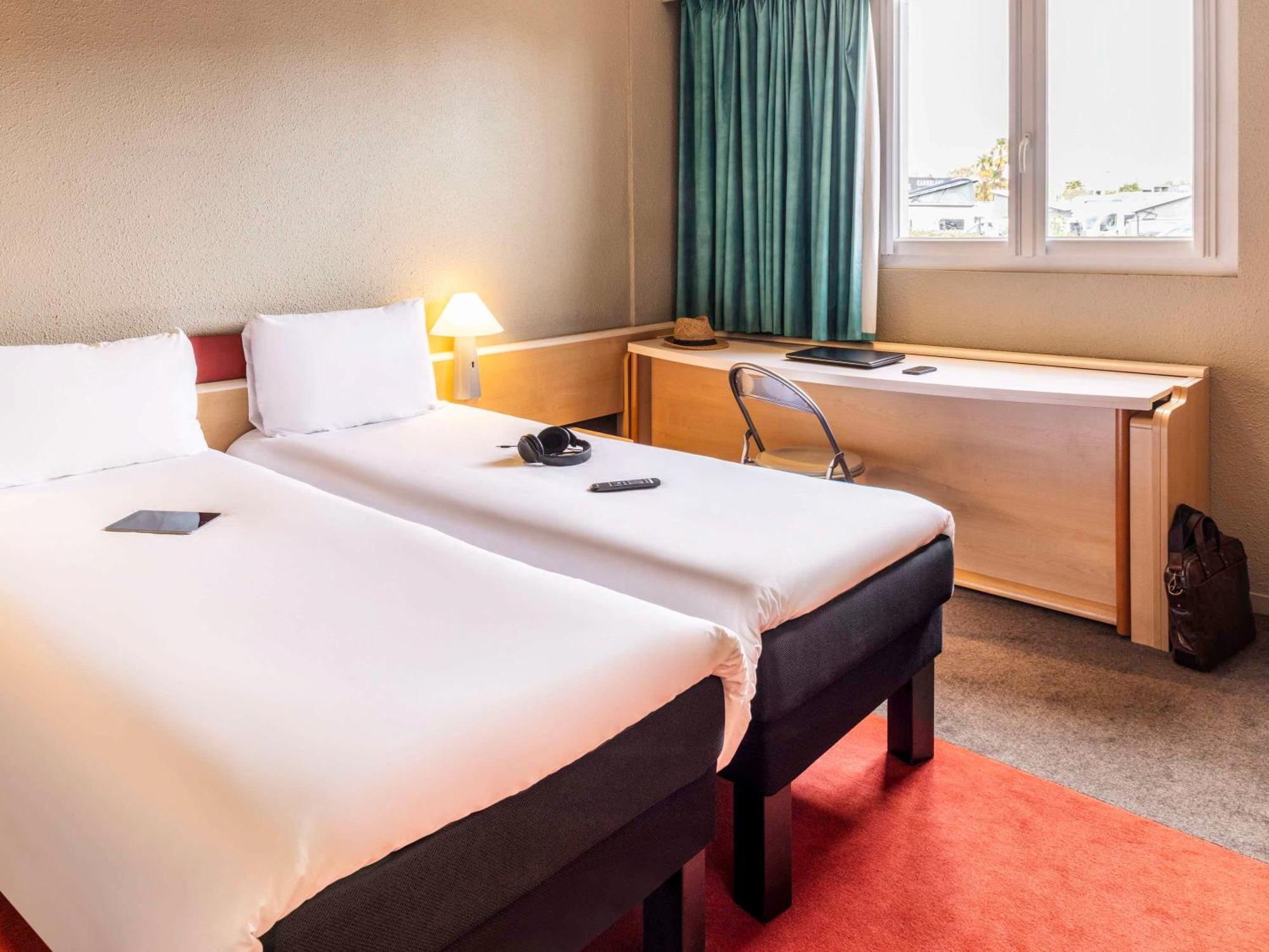 Ibis Tarbes Odos Hotel Exterior photo