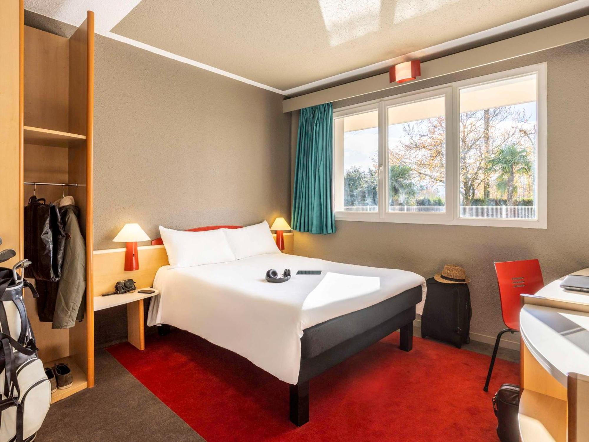 Ibis Tarbes Odos Hotel Exterior photo